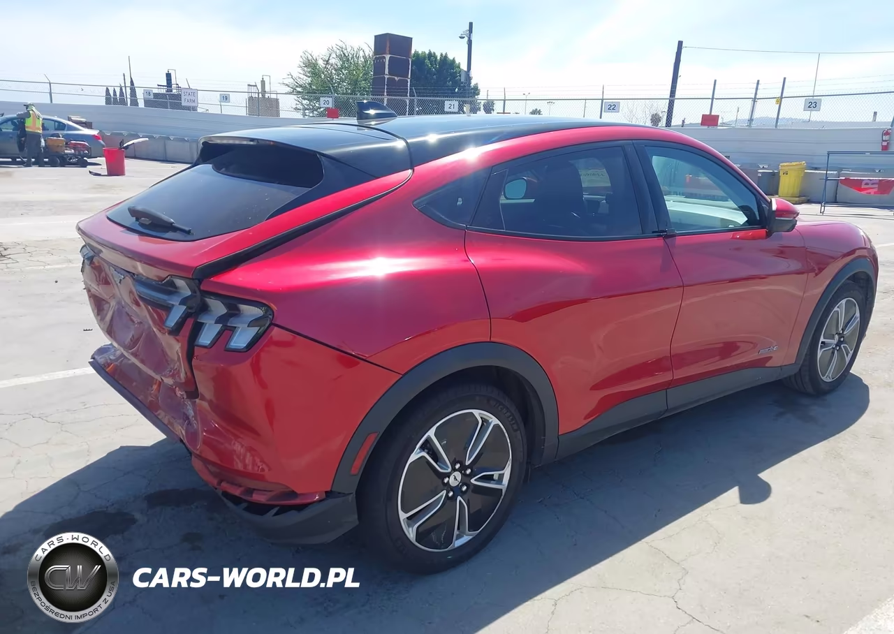 2021 Ford Mustang Mach-E Select VIN:3FMTK1RM9MMA49778 - 4