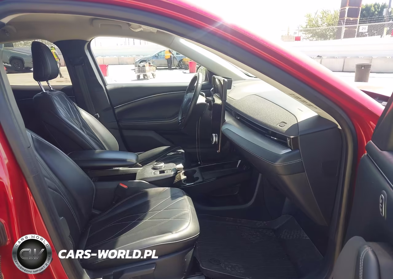 2021 Ford Mustang Mach-E Select VIN:3FMTK1RM9MMA49778 - 5