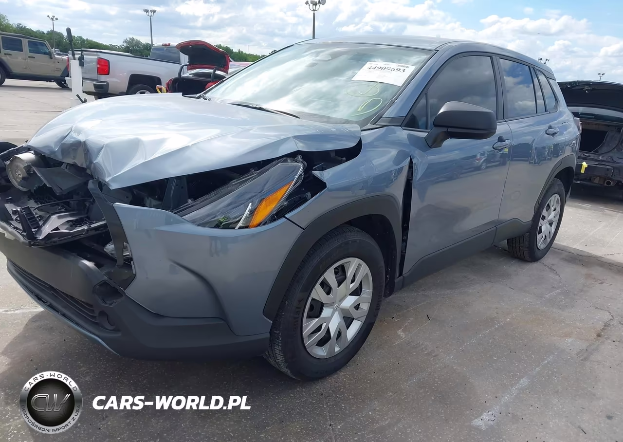 2025 Toyota Corolla Cross L VIN:7MUAAAAG4SV136530 - 2