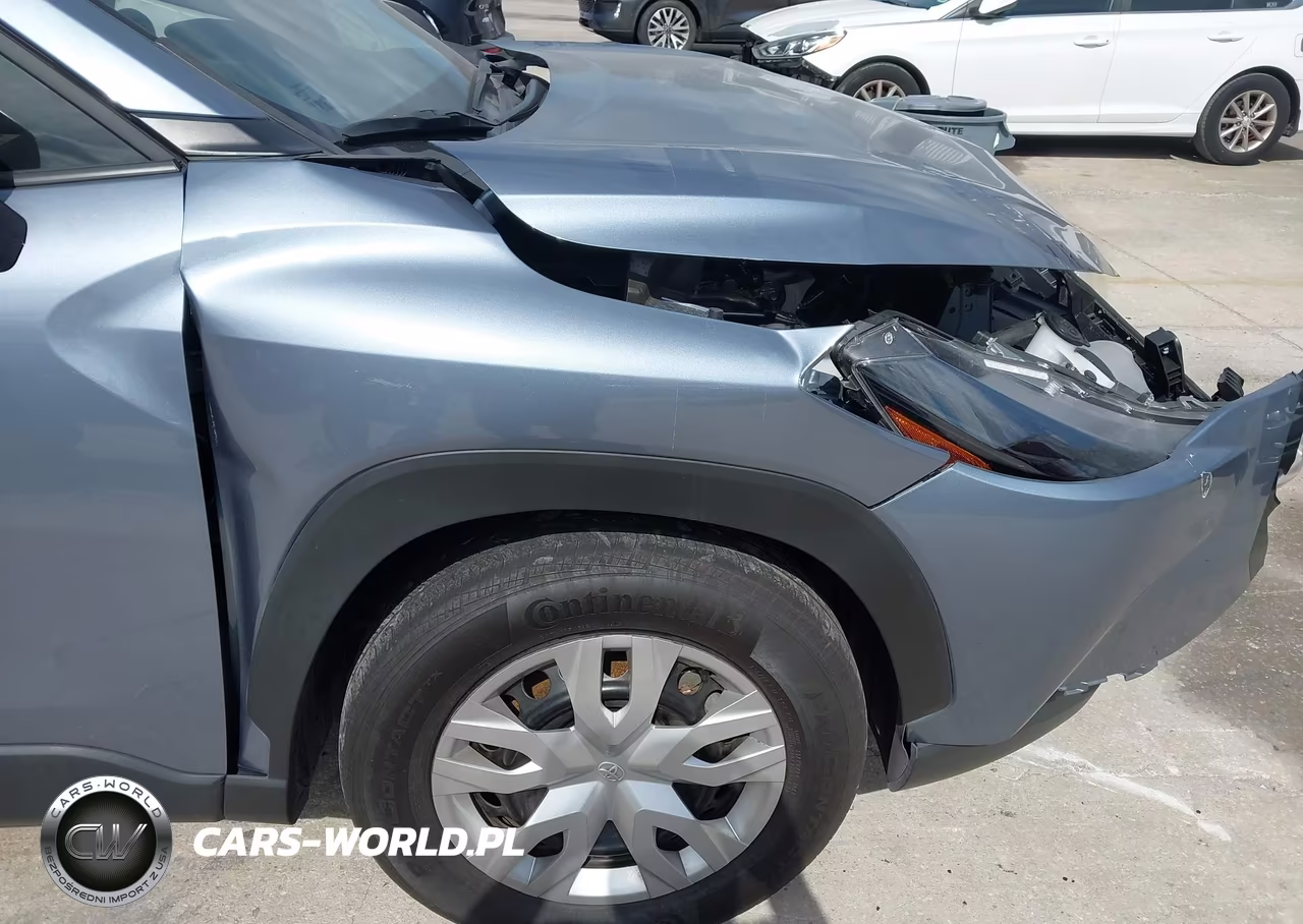 2025 Toyota Corolla Cross L VIN:7MUAAAAG4SV136530 - 6