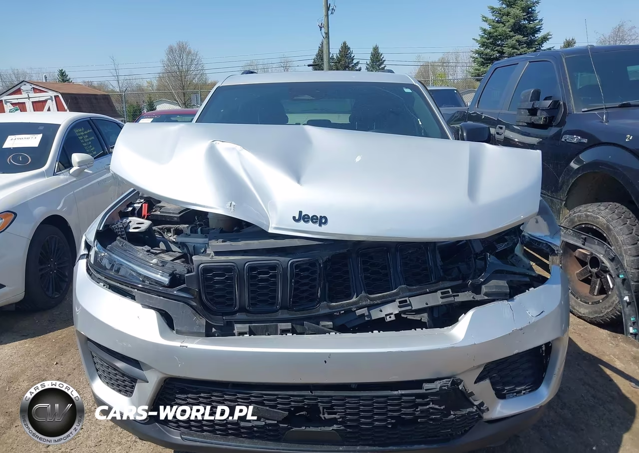 2023 Jeep Grand Cherokee Altitude 4X4 VIN:1C4RJHAG3P8848397 - 12