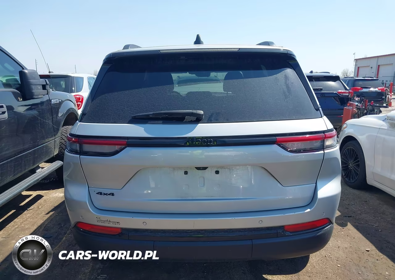 2023 Jeep Grand Cherokee Altitude 4X4 VIN:1C4RJHAG3P8848397 - 16