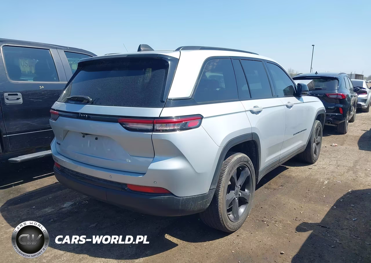 2023 Jeep Grand Cherokee Altitude 4X4 VIN:1C4RJHAG3P8848397 - 4