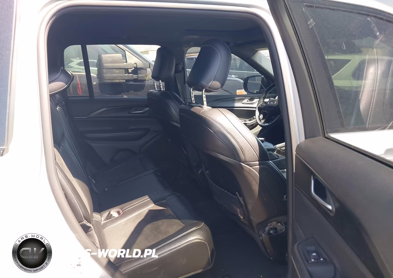 2023 Jeep Grand Cherokee Altitude 4X4 VIN:1C4RJHAG3P8848397 - 8