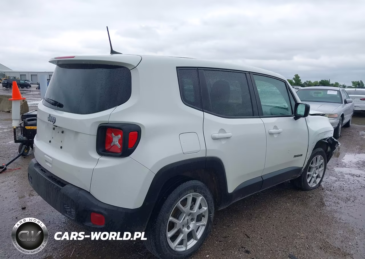 2023 Jeep Renegade Latitude 4X4 VIN:ZACNJDB10PPP24241 - 4
