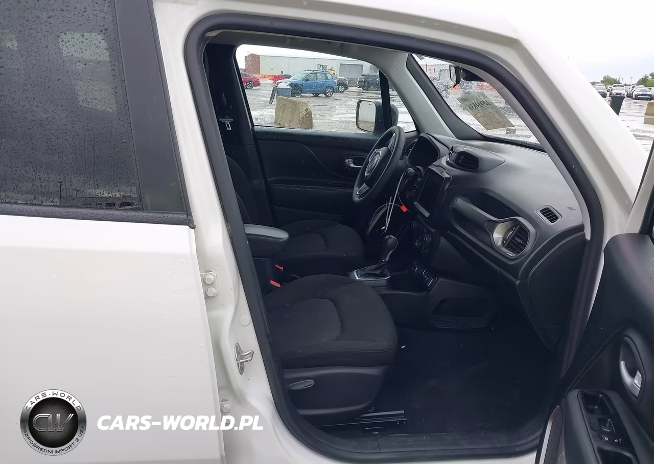 2023 Jeep Renegade Latitude 4X4 VIN:ZACNJDB10PPP24241 - 5