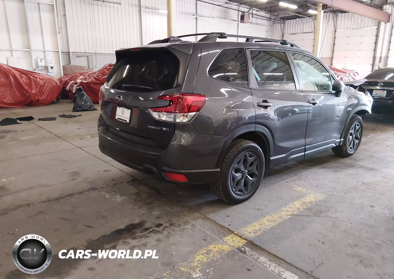 2020 Subaru Forester Premium VIN:JF2SKAJCXLH467452 - 4