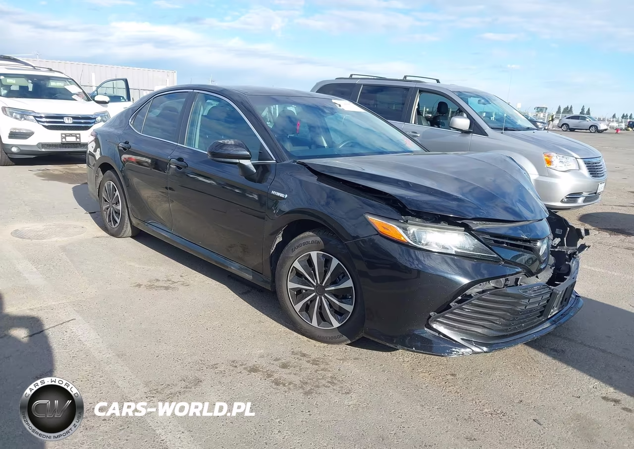 2018 Toyota Camry Hybrid Le