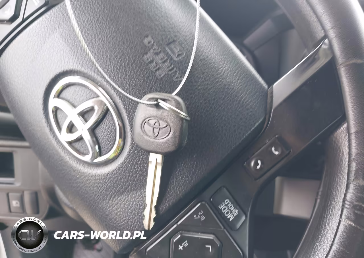 2018 Toyota Tacoma Sr VIN:5TFRX5GN9JX109762 - 11
