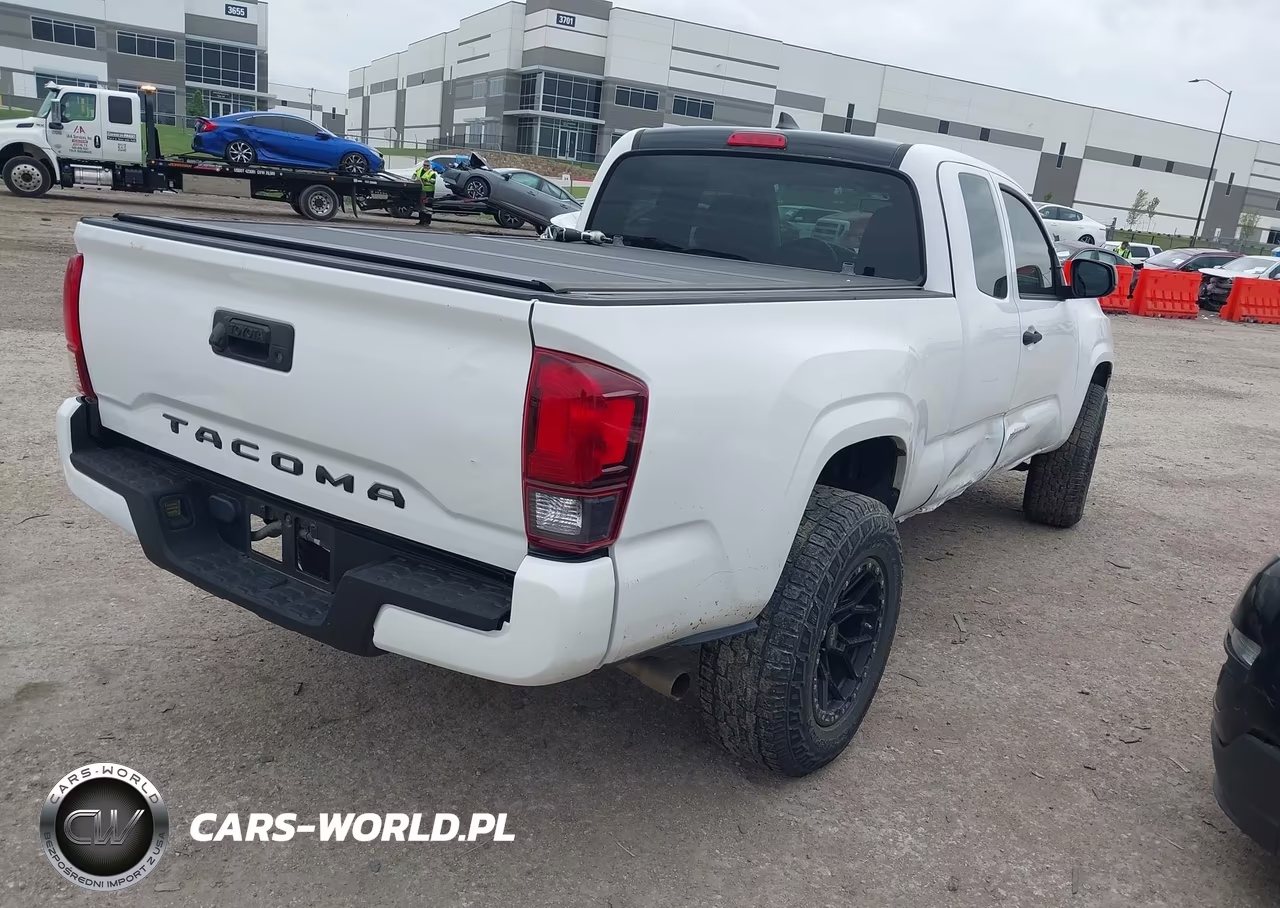 2018 Toyota Tacoma Sr VIN:5TFRX5GN9JX109762 - 4