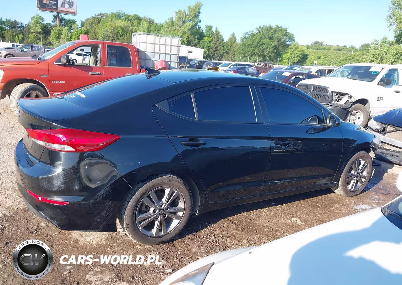 2018 Hyundai Elantra Value Edition VIN:5NPD84LF2JH323777 - 13