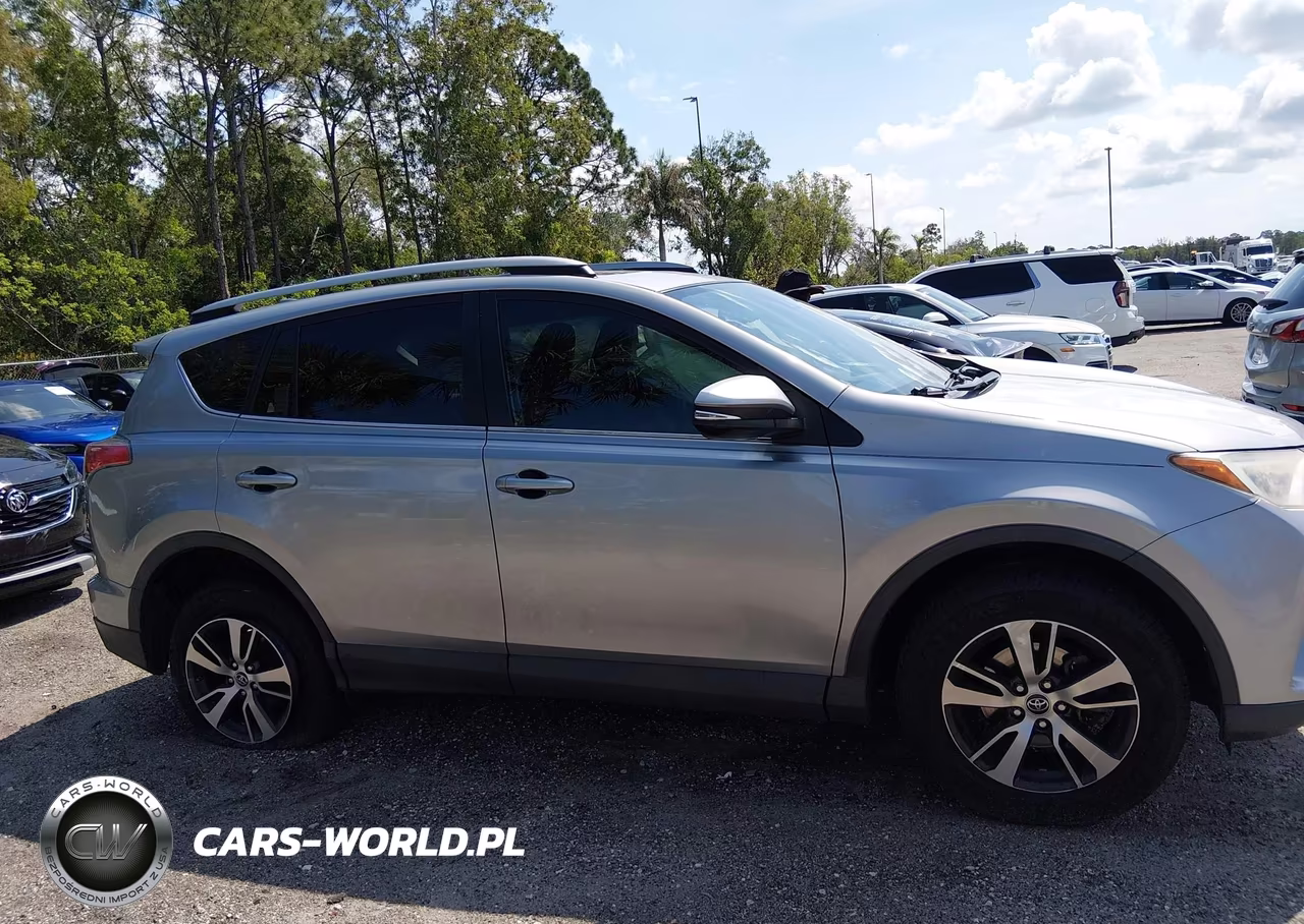 2018 Toyota Rav4 Xle VIN:2T3WFREV1JW489426 - 13