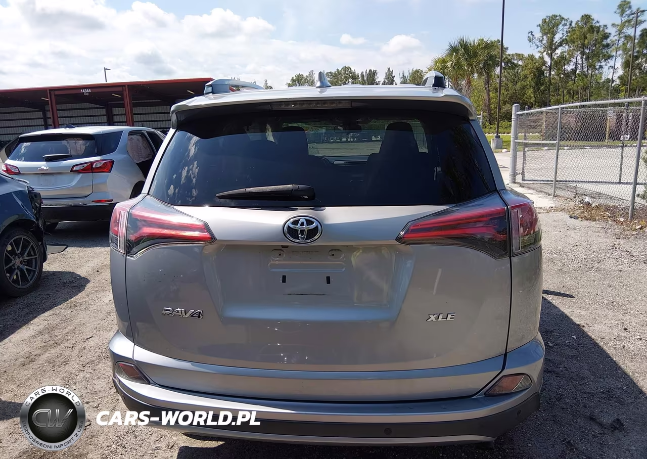 2018 Toyota Rav4 Xle VIN:2T3WFREV1JW489426 - 16