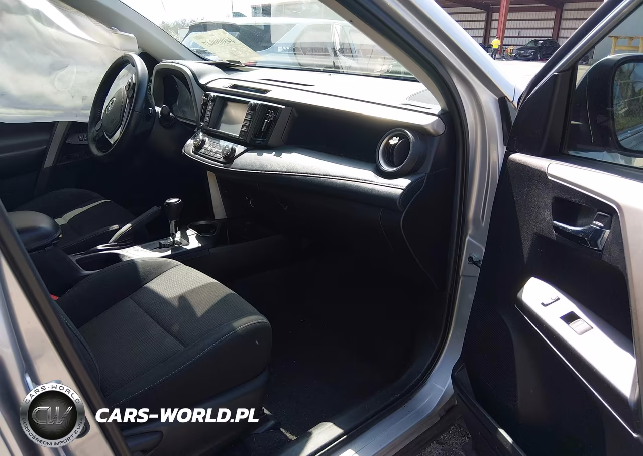 2018 Toyota Rav4 Xle VIN:2T3WFREV1JW489426 - 5
