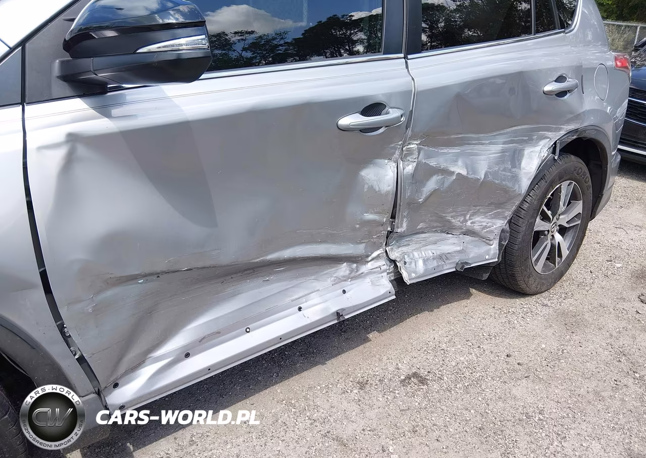 2018 Toyota Rav4 Xle VIN:2T3WFREV1JW489426 - 6