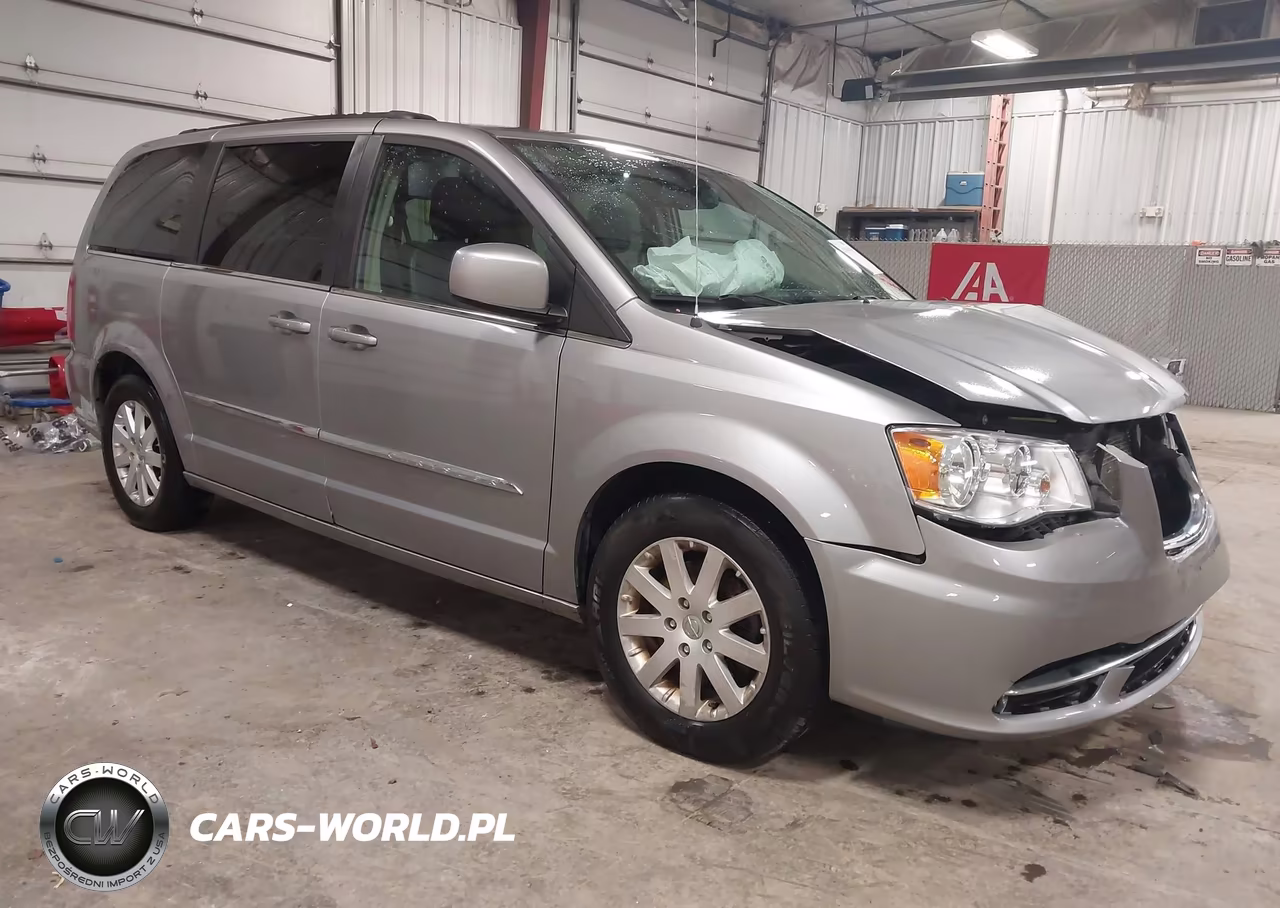 2016 Chrysler Town & Country Touring