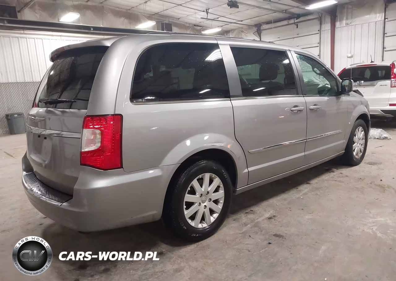 2016 Chrysler Town & Country Touring VIN:2C4RC1BG0GR268397 - 4
