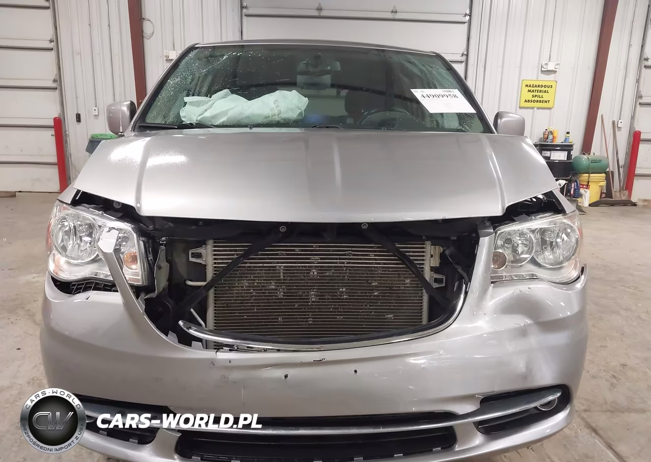 2016 Chrysler Town & Country Touring VIN:2C4RC1BG0GR268397 - 6