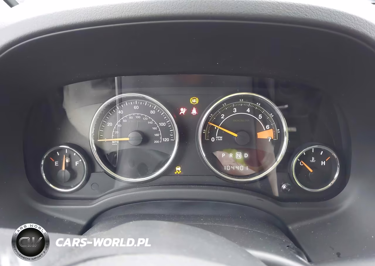 2015 Jeep Compass Latitude VIN:1C4NJDEBXFD409130 - 7