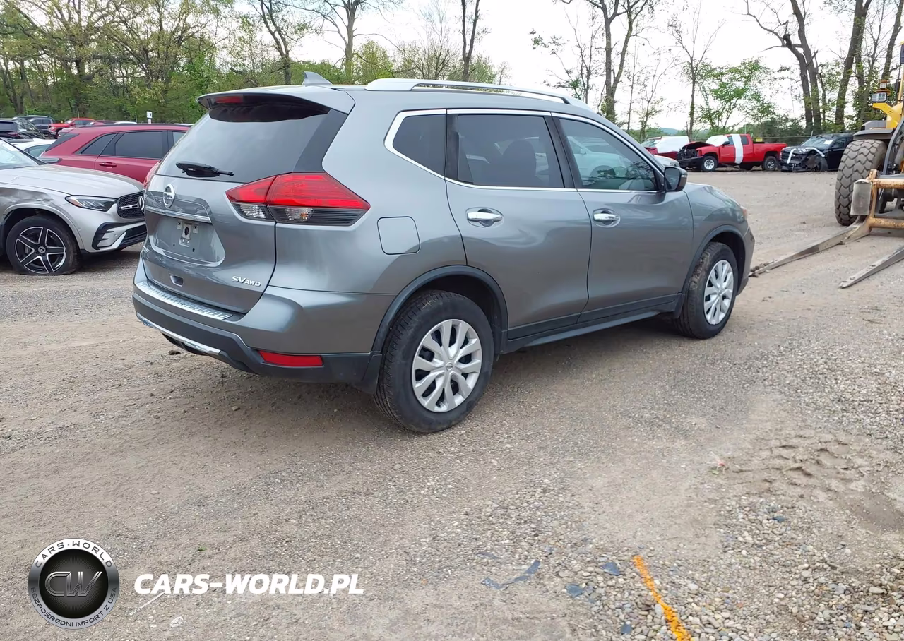 2017 Nissan Rogue S VIN:JN8AT2MV6HW259179 - 4