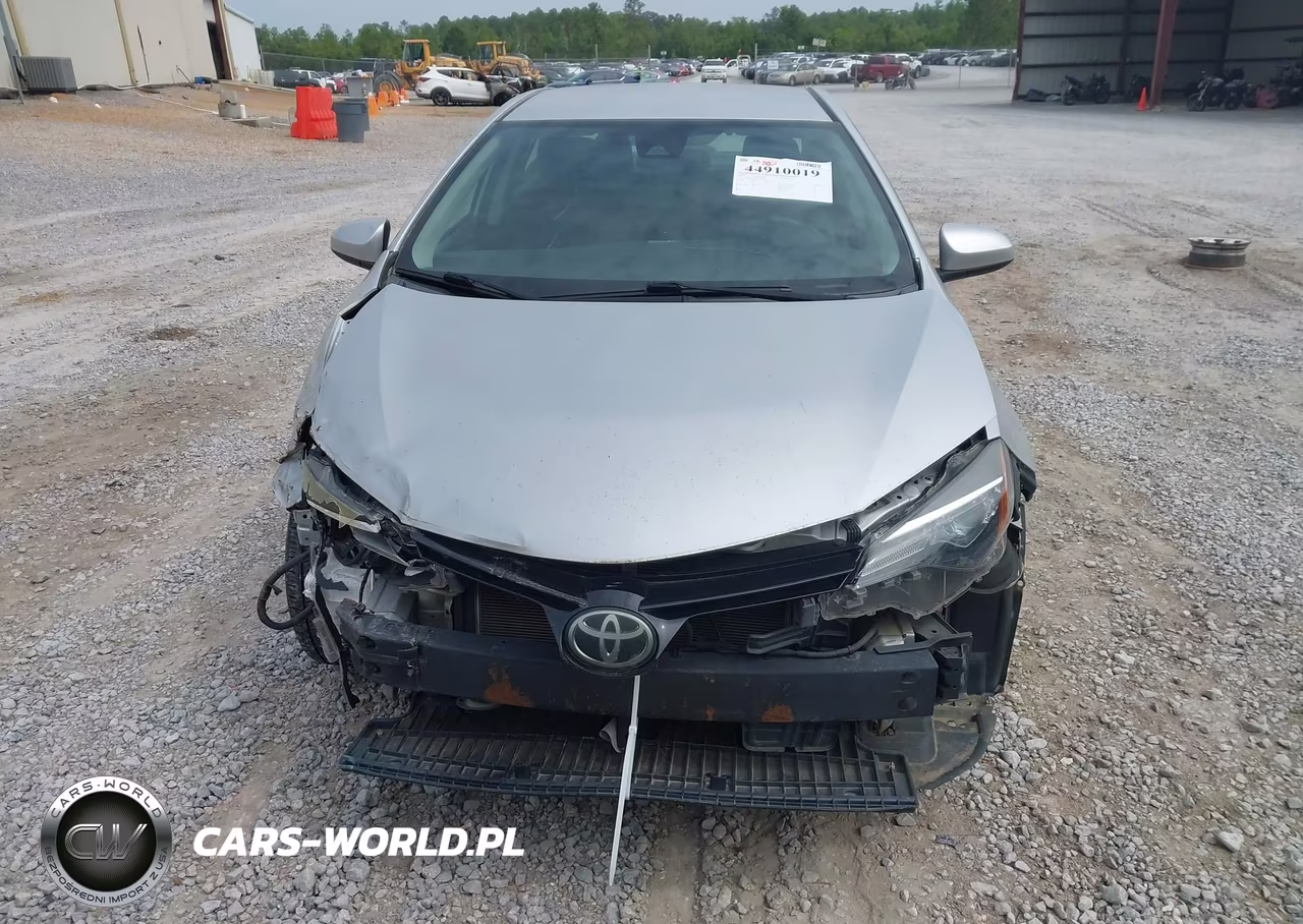 2017 Toyota Corolla Le VIN:5YFBURHE6HP651605 - 12