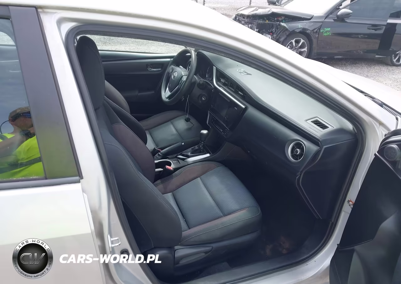 2017 Toyota Corolla Le VIN:5YFBURHE6HP651605 - 5