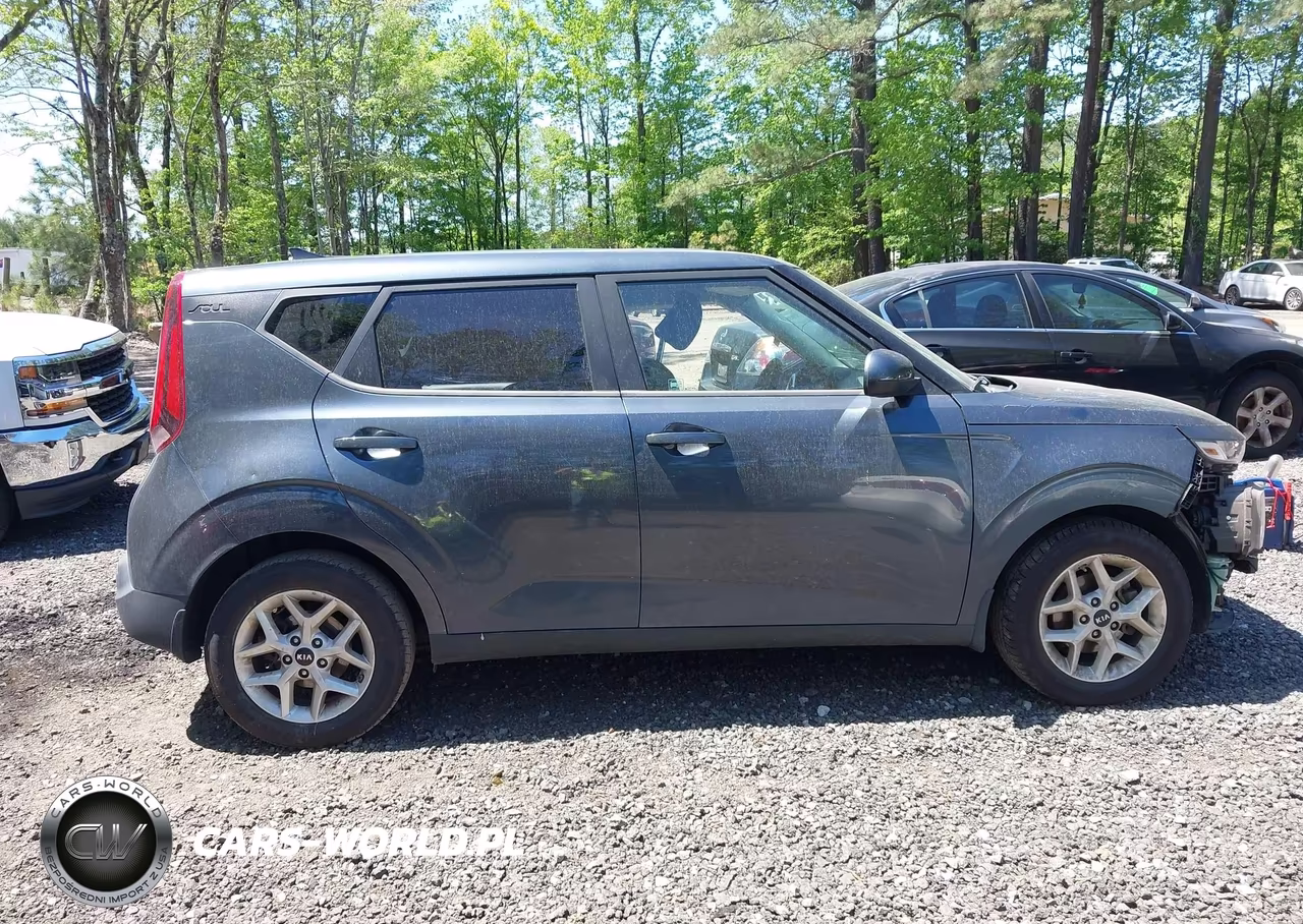 2020 Kia Soul S VIN:KNDJ23AU5L7003389 - 14