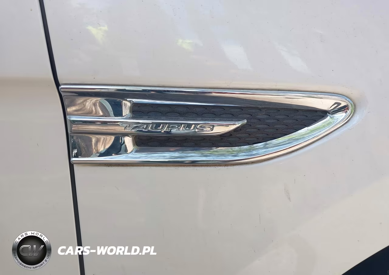 2013 Ford Taurus Limited VIN:1FAHP2F81DG104619 - 3