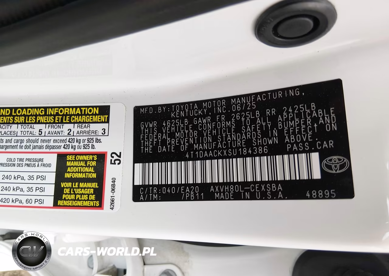 2025 Toyota Camry Se VIN:4T1DAACKXSU184386 - 9