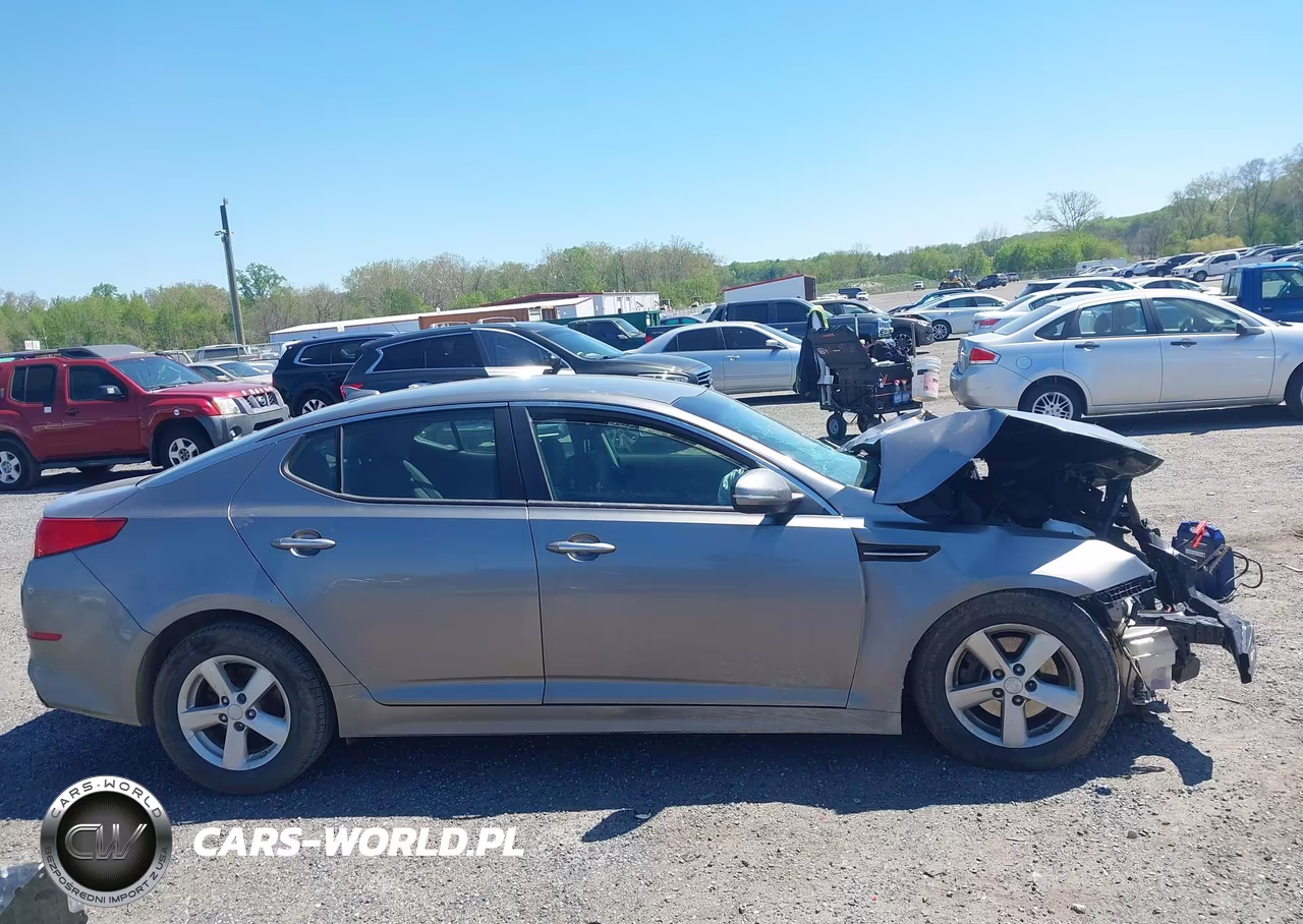 2015 Kia Optima Lx VIN:5XXGM4A74FG515502 - 13
