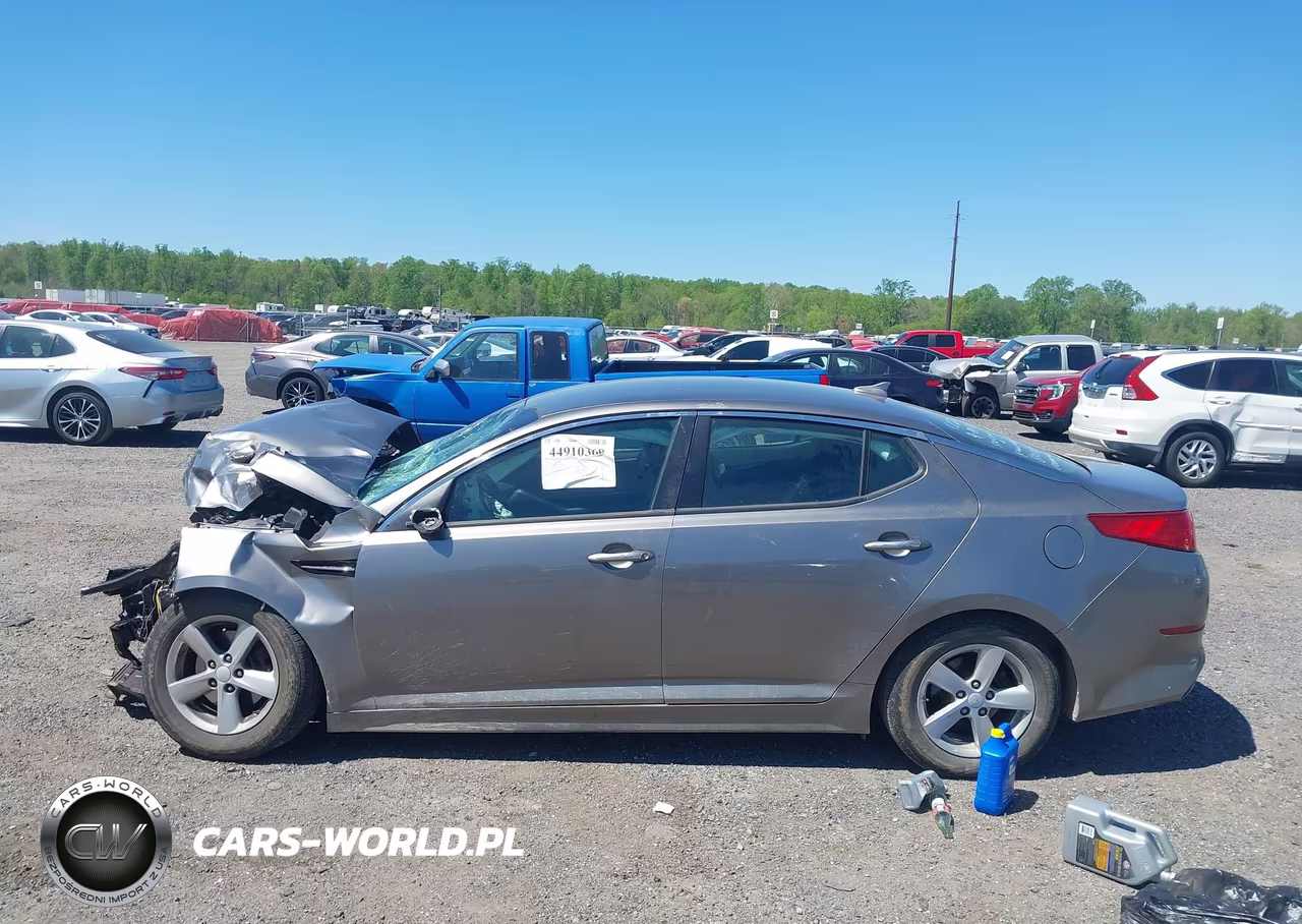 2015 Kia Optima Lx VIN:5XXGM4A74FG515502 - 14