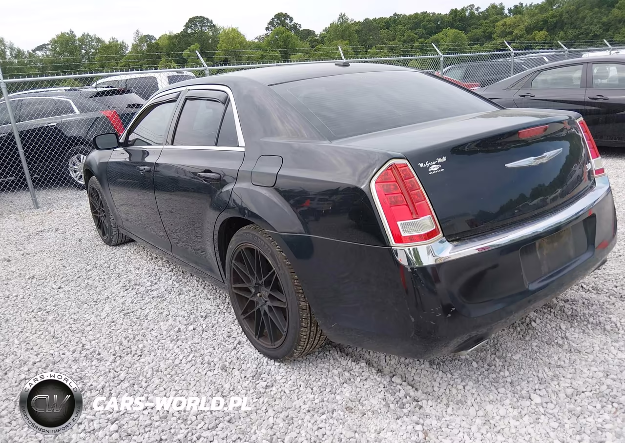 2014 Chrysler 300 VIN:2C3CCAAG4EH286688 - 3