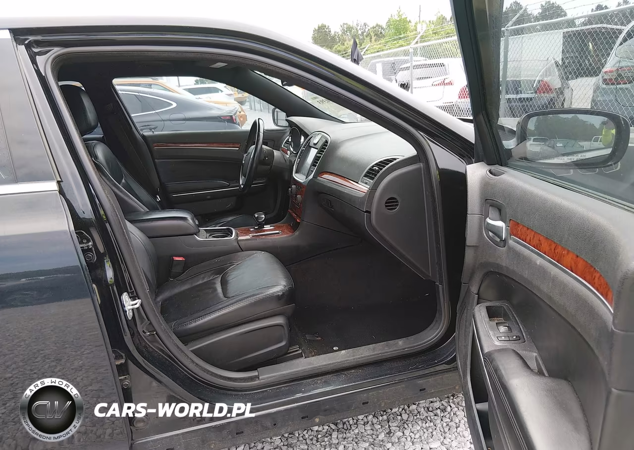 2014 Chrysler 300 VIN:2C3CCAAG4EH286688 - 5
