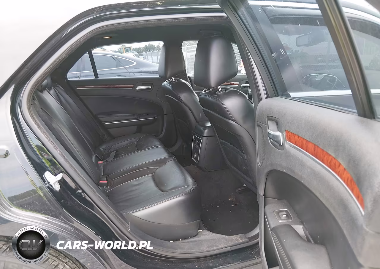 2014 Chrysler 300 VIN:2C3CCAAG4EH286688 - 8