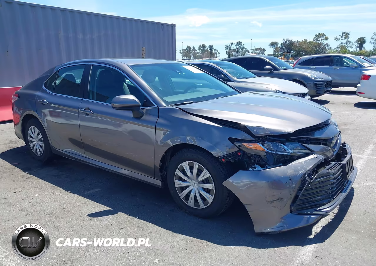 2019 Toyota Camry Hybrid Le