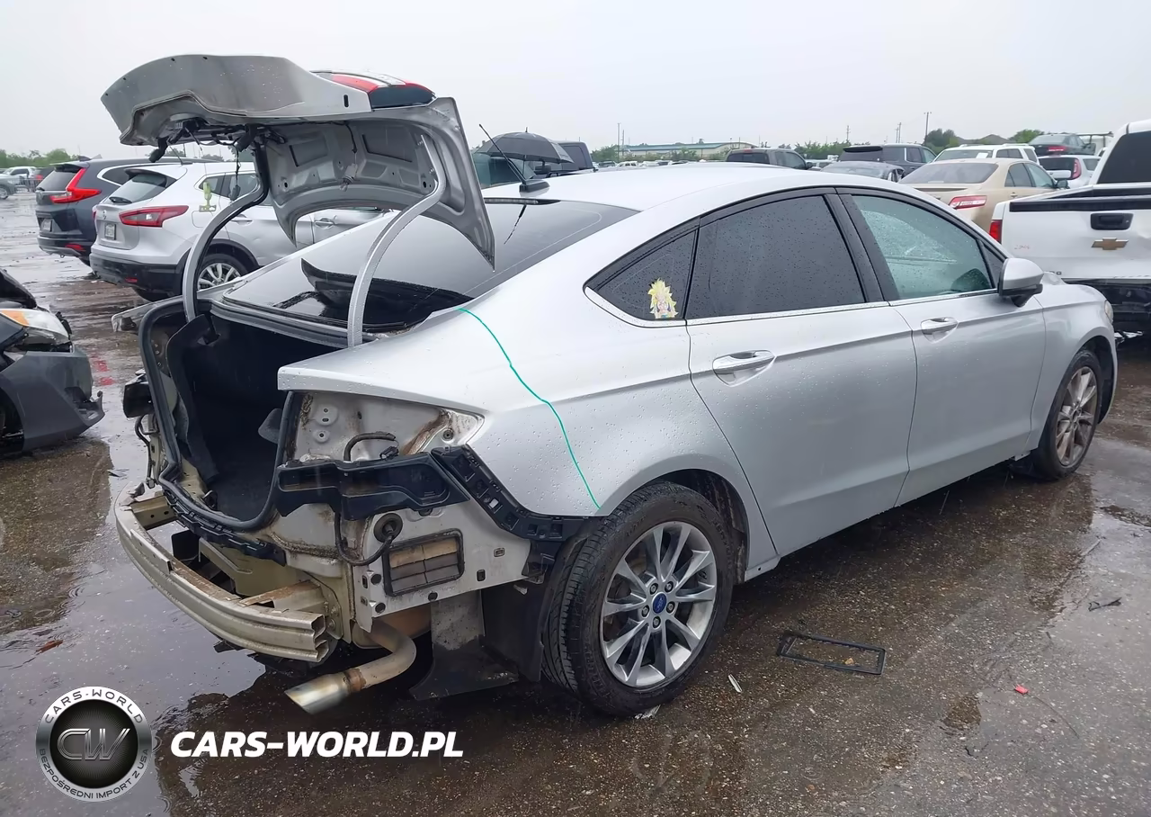 2017 Ford Fusion Se VIN:3FA6P0H79HR214347 - 4