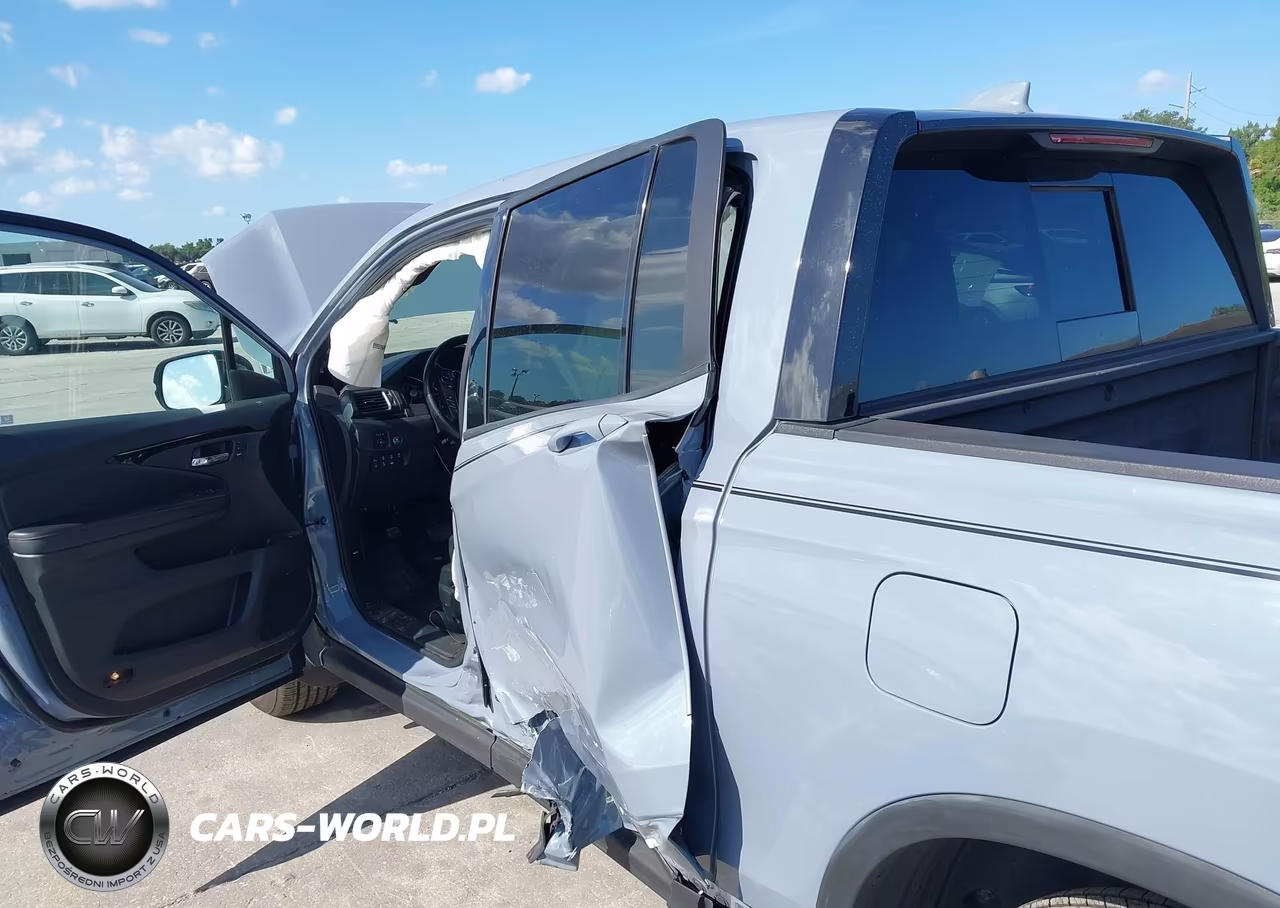 2022 Honda Ridgeline Black Edition VIN:5FPYK3F85NB022832 - 6