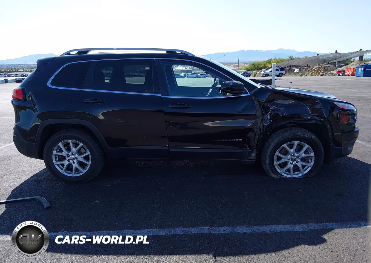 2016 Jeep Cherokee Latitude VIN:1C4PJMCB5GW214151 - 13
