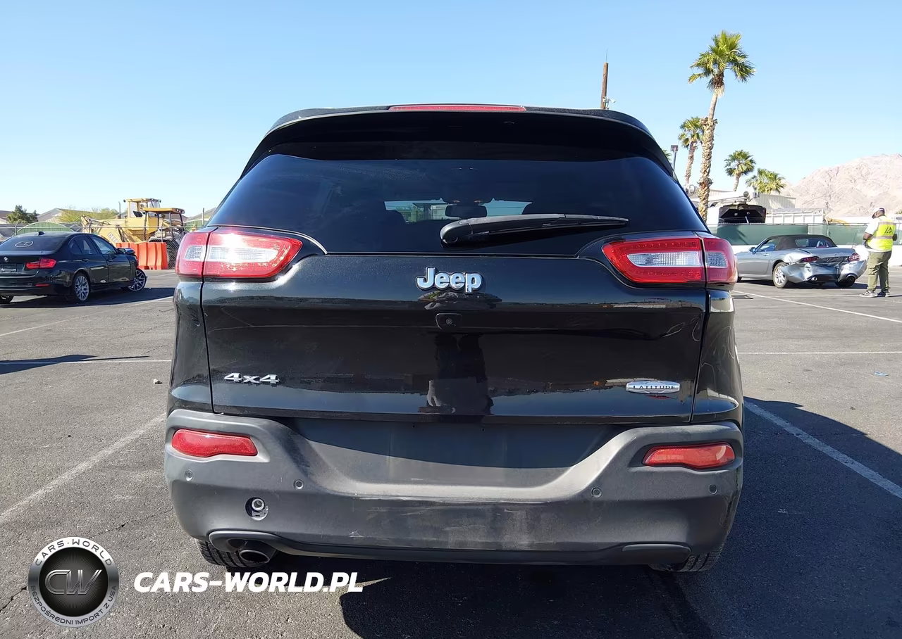 2016 Jeep Cherokee Latitude VIN:1C4PJMCB5GW214151 - 16