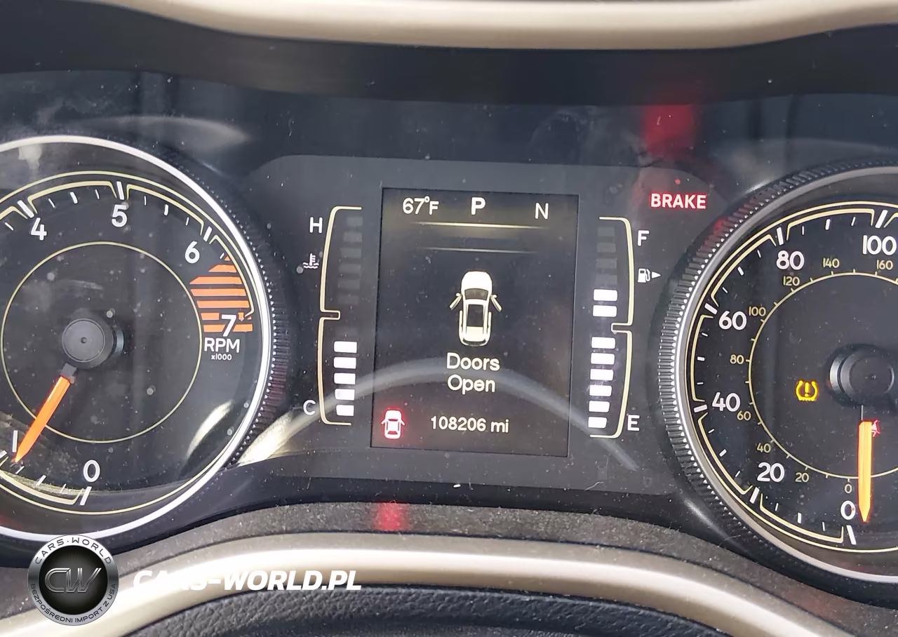 2016 Jeep Cherokee Latitude VIN:1C4PJMCB5GW214151 - 7