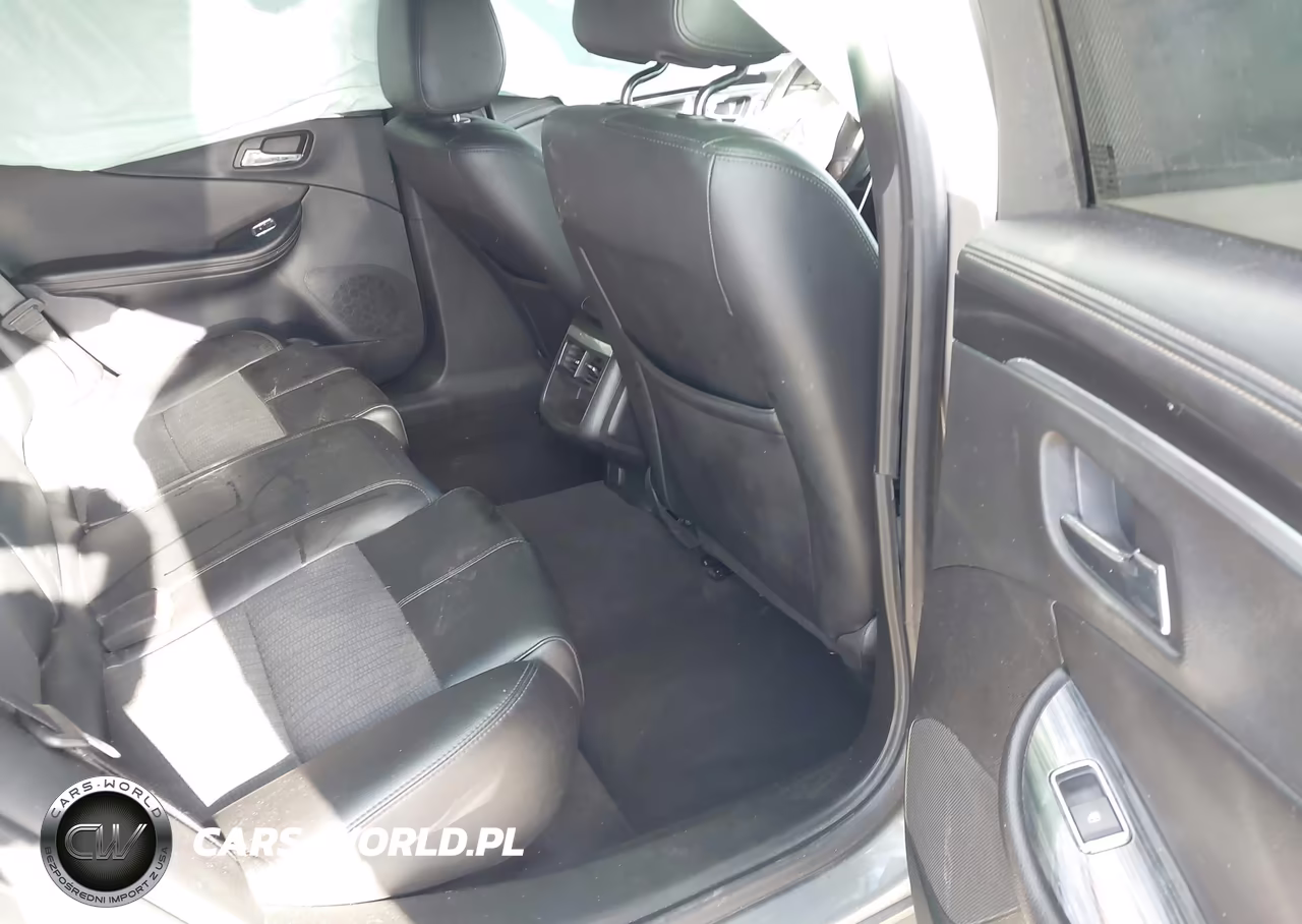 2017 Chevrolet Impala 1Lt VIN:2G1105S3XH9184009 - 8