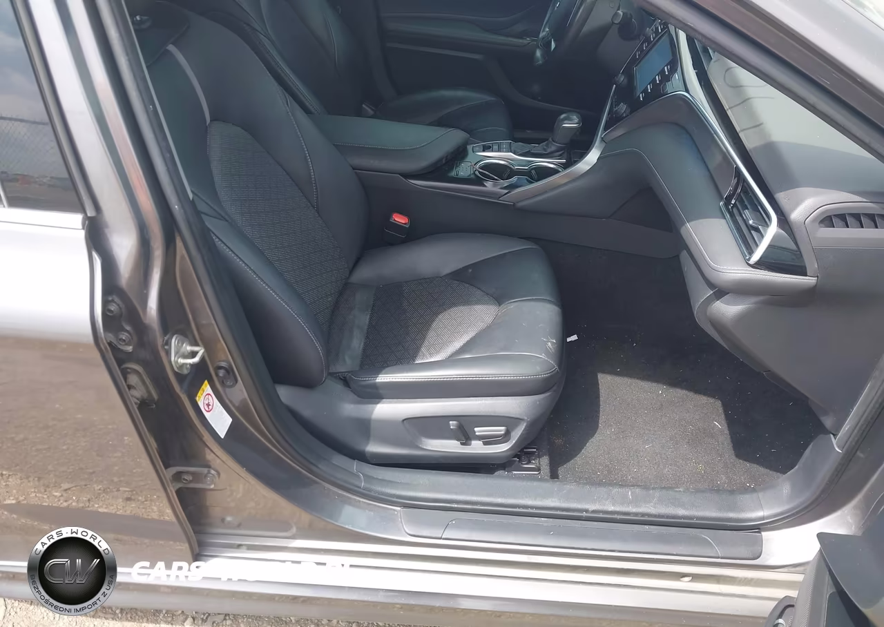 2018 Toyota Camry Xse VIN:4T1B61HK1JU090283 - 5
