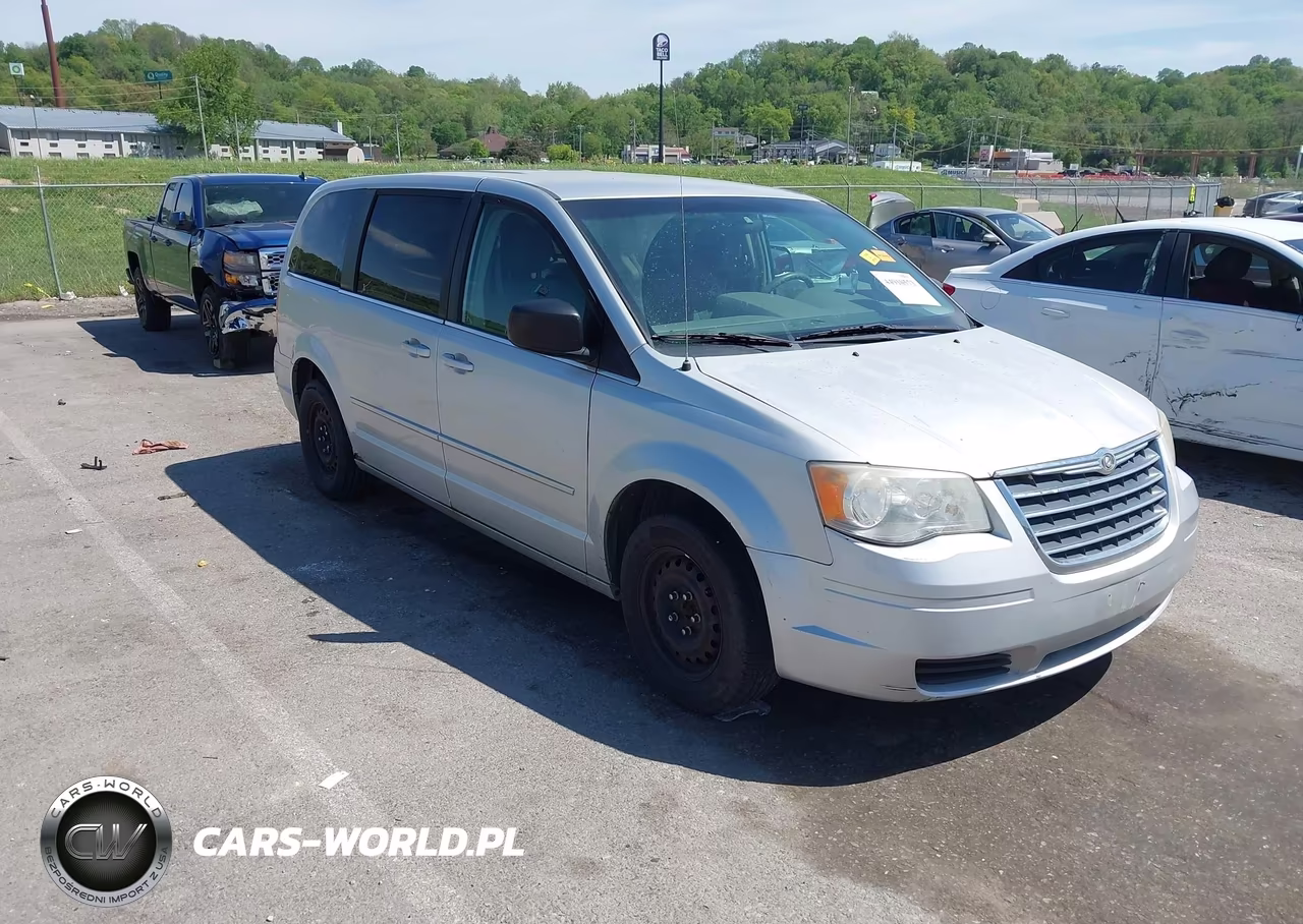 2010 Chrysler Town & Country Lx