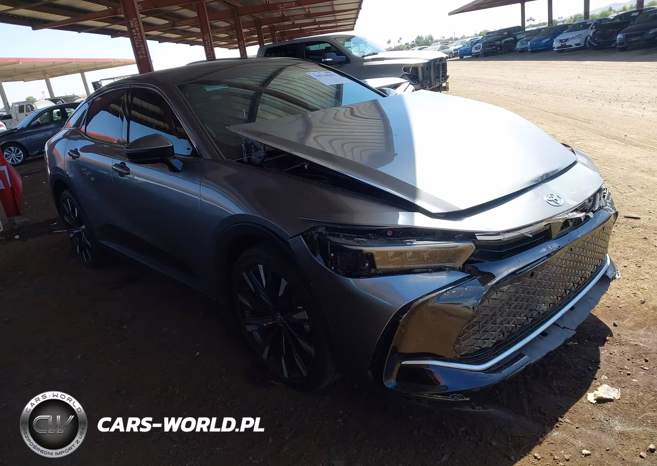 2023 Toyota Crown Platinum