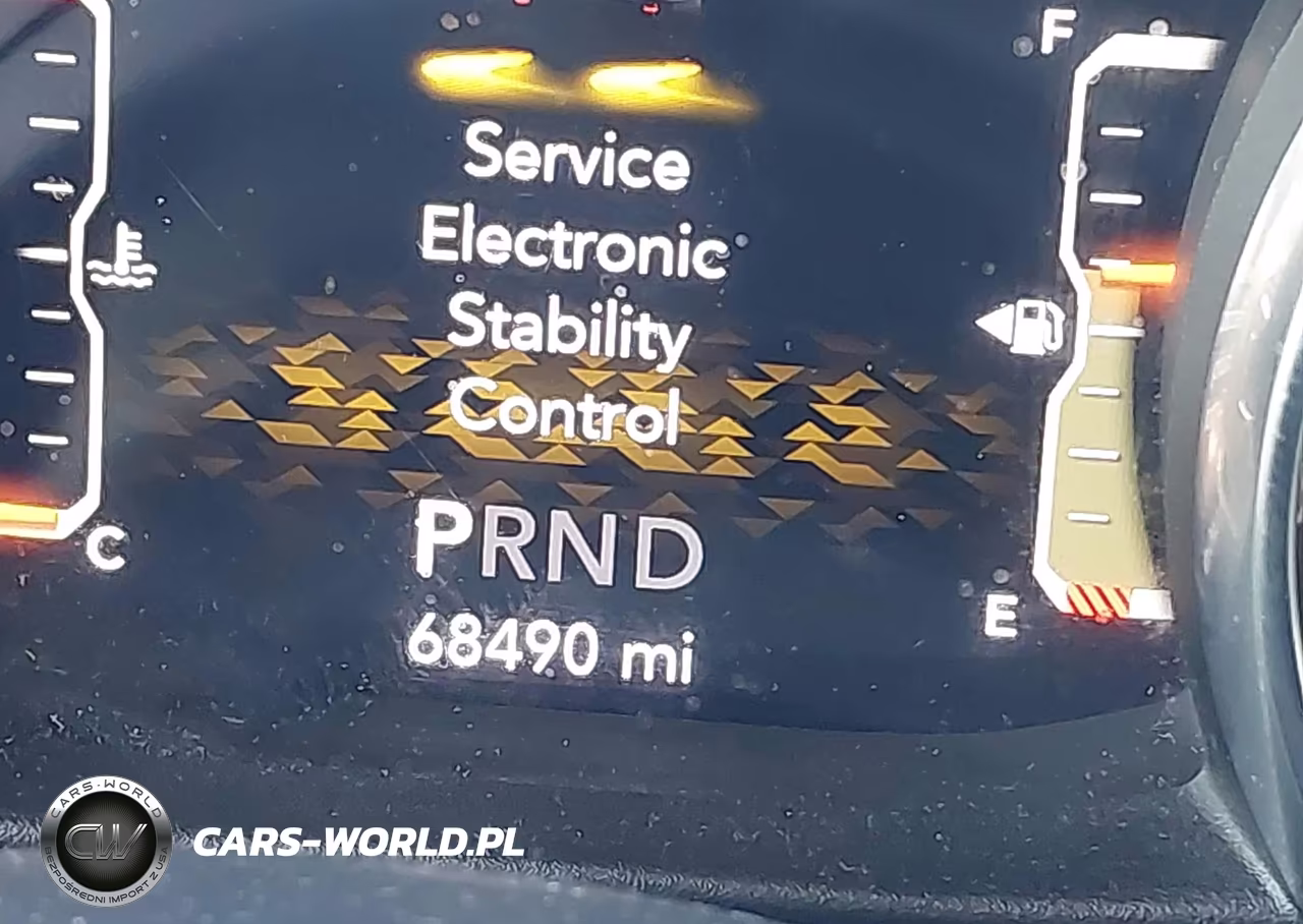 2019 Jeep Wrangler Unlimited Sahara VIN:1C4HJXEG4KW631557 - 15