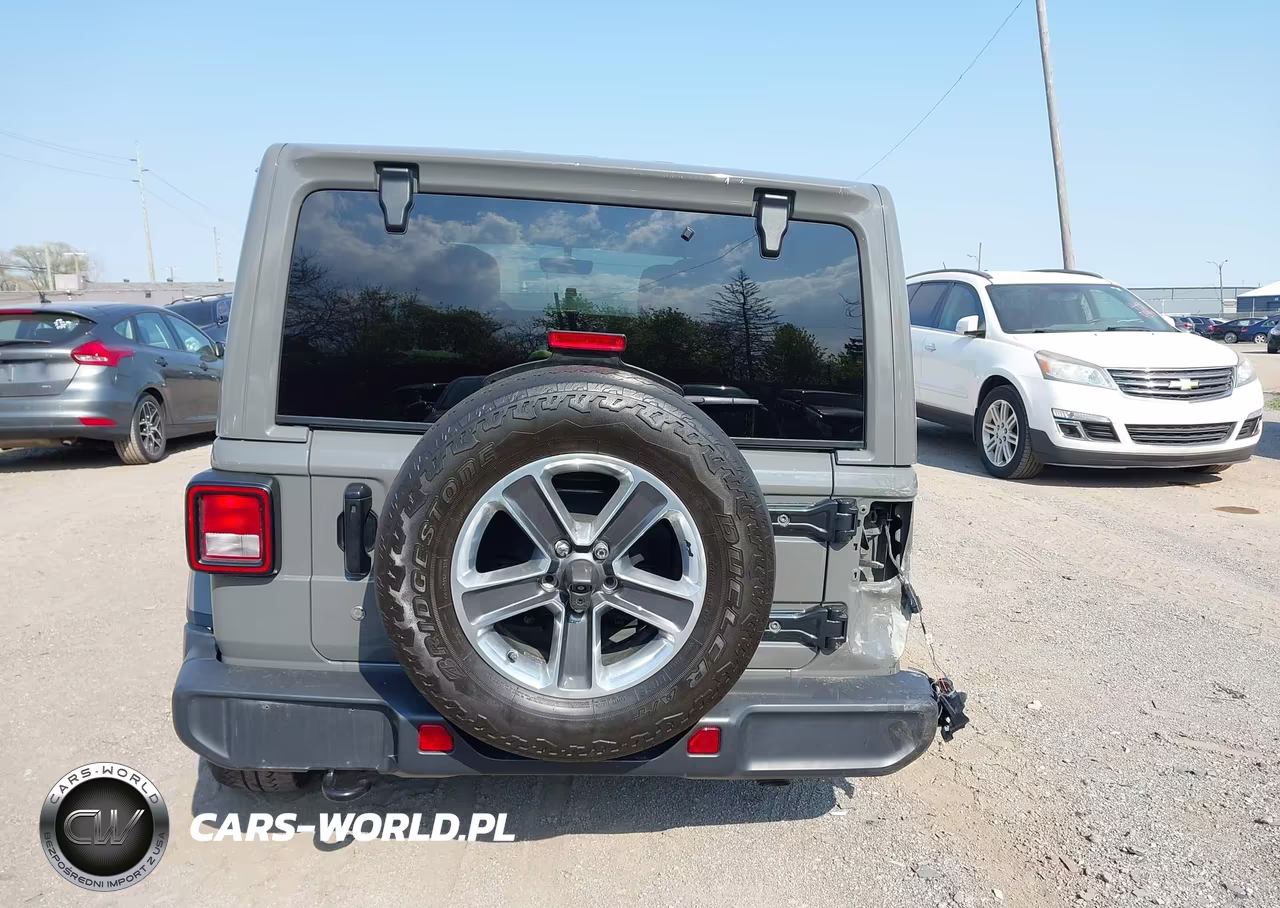 2019 Jeep Wrangler Unlimited Sahara VIN:1C4HJXEG4KW631557 - 16