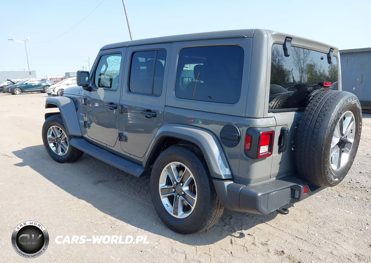 2019 Jeep Wrangler Unlimited Sahara VIN:1C4HJXEG4KW631557 - 3