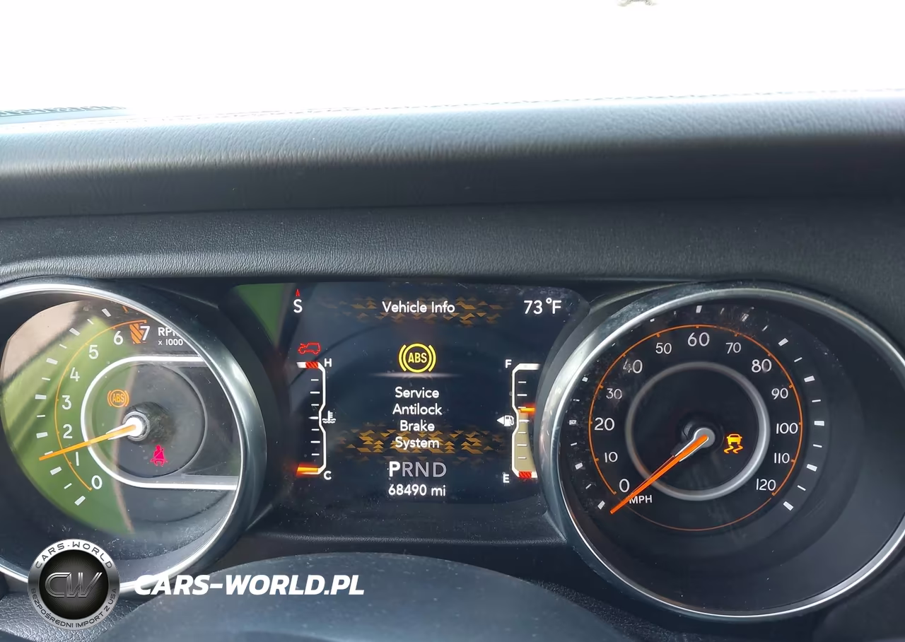 2019 Jeep Wrangler Unlimited Sahara VIN:1C4HJXEG4KW631557 - 7