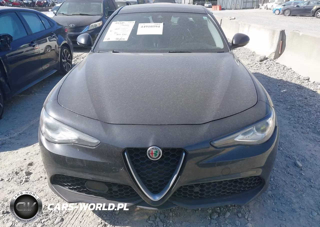 2017 Alfa Romeo Giulia Ti Awd VIN:ZARFAEENXH7538433 - 12