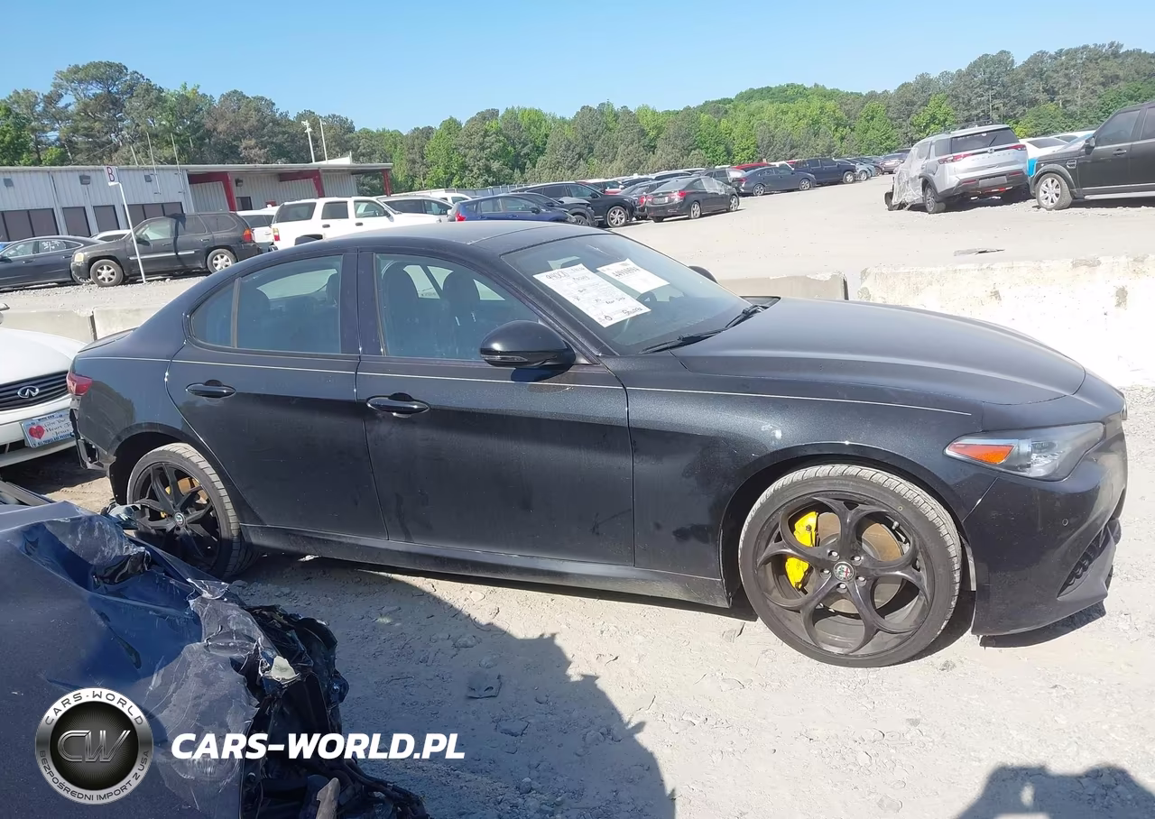 2017 Alfa Romeo Giulia Ti Awd VIN:ZARFAEENXH7538433 - 13